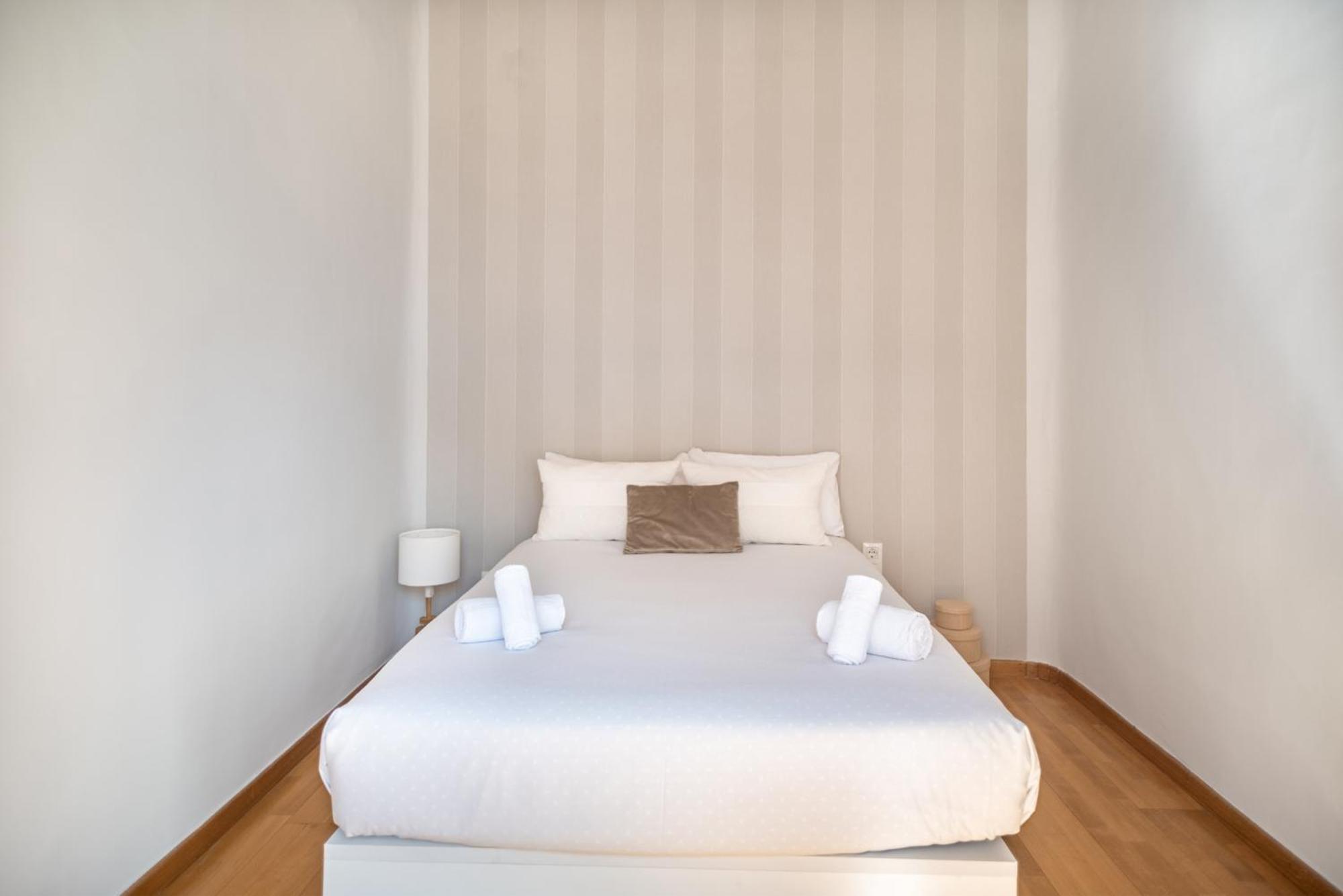 Апартаменты Beautiful And Bright- 1Bd 1Bth- Center Севилья Экстерьер фото